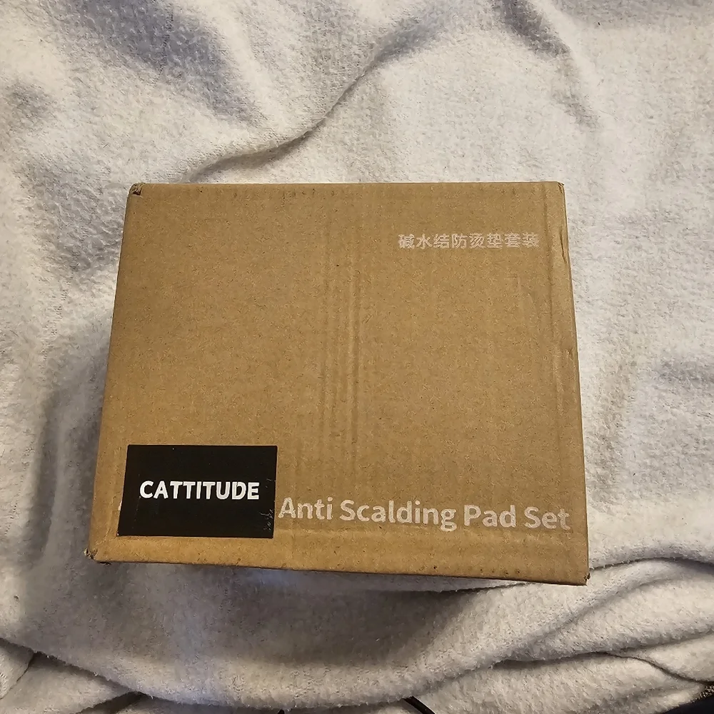 Cattitude features red